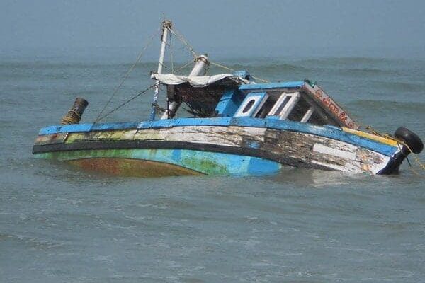 Just In: Eight Confirmed Dead, Others Missing As Boat Carrying 200 Persons Capsizes In Niger